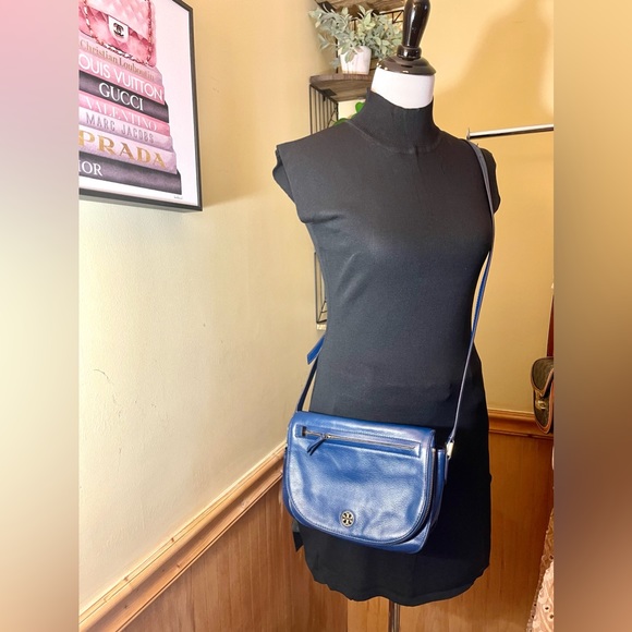 💖Pre-Loved SUPER SALE Used excellent condition 100% authentic personal purse - Picture 2 of 11